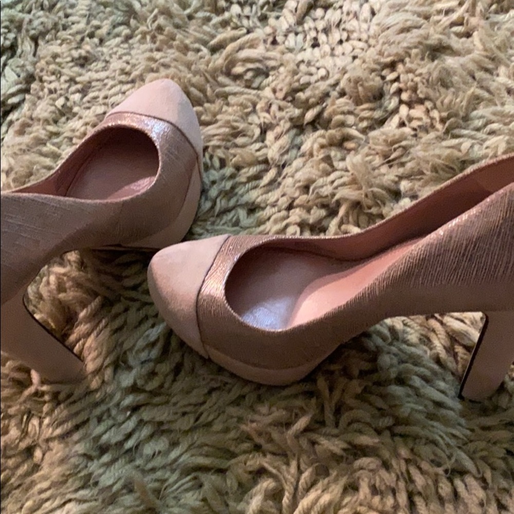 Vince Camuto Metallic Pump